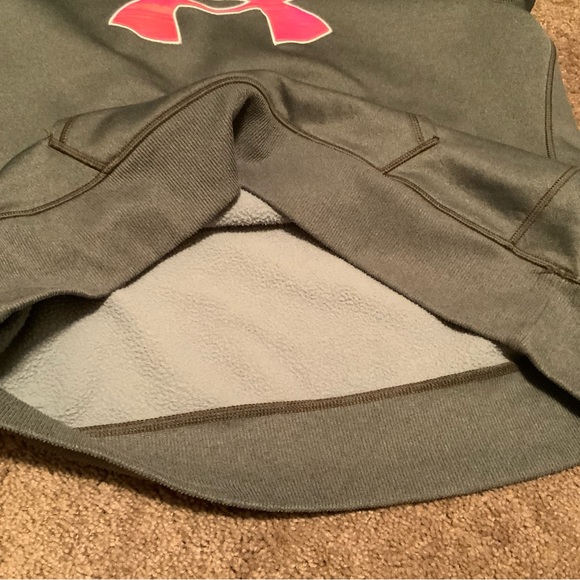 Women’s L Under Armour Hooded Sweatshirt Grey Pink.  Dark Gray with Pink symbol - Picture 7 of 7